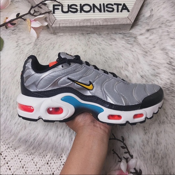 NWT 🍭 Cute Nike Air Max Plus Silver 4.5Y/6W - Picture 3 of 7